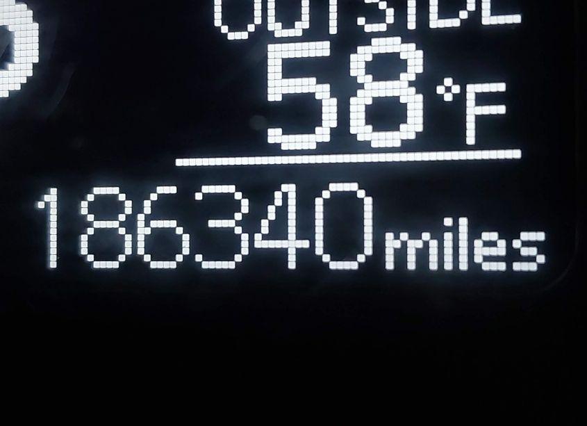 Photo 7 of 2017 Toyota Corolla LE (VIN 5YFBURHE8HP643022)