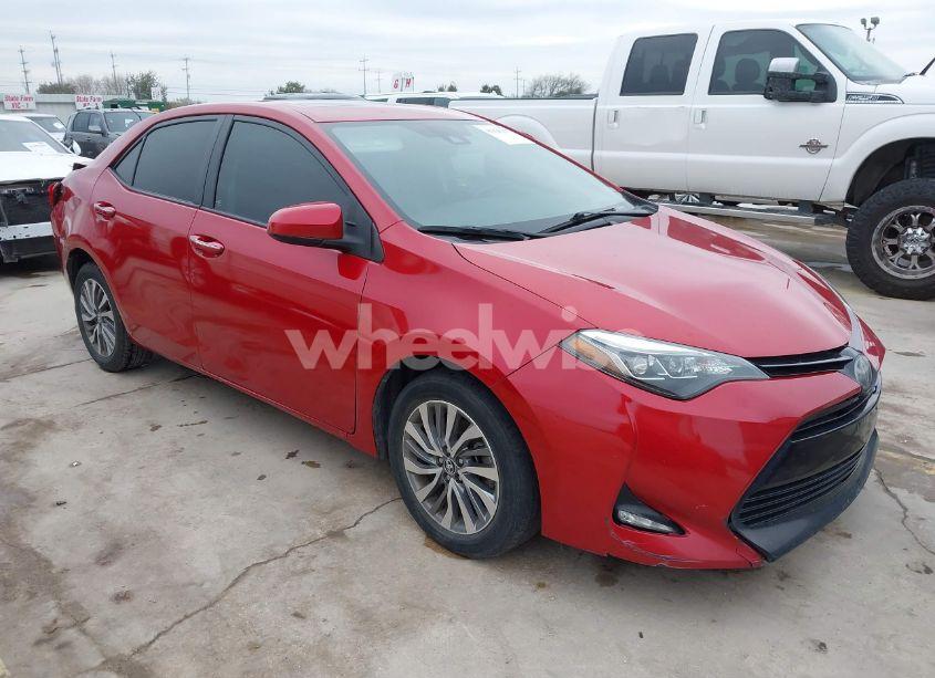 2017 Toyota Corolla XLE (VIN 5YFBURHE8HP656725) main photo