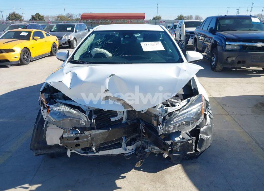 Photo 13 of 2017 Toyota Corolla LE (VIN 5YFBURHE8HP659222)