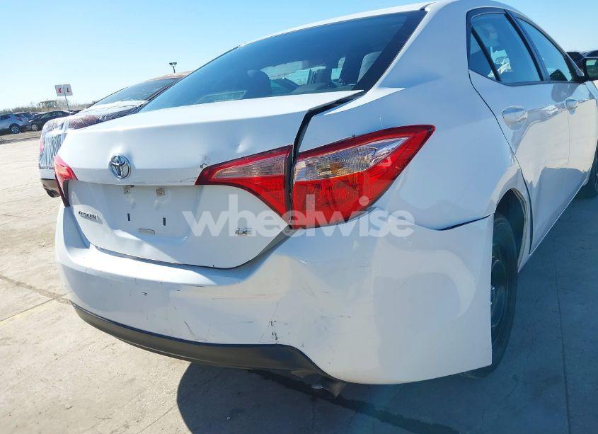 Photo 18 of 2017 Toyota Corolla LE (VIN 5YFBURHE8HP659222)