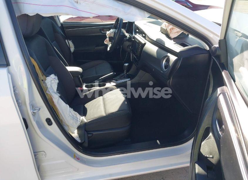 Photo 5 of 2017 Toyota Corolla LE (VIN 5YFBURHE8HP659222)