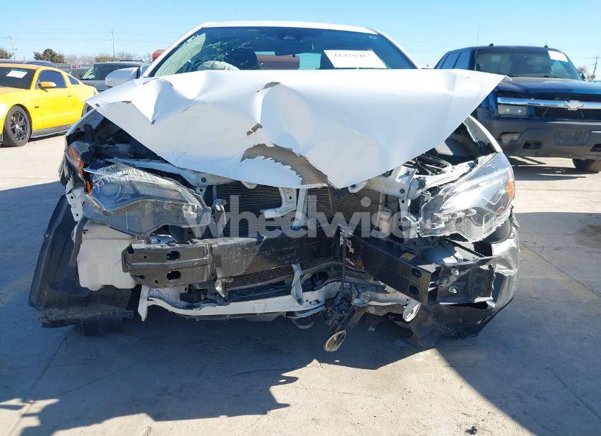 Photo 6 of 2017 Toyota Corolla LE (VIN 5YFBURHE8HP659222)