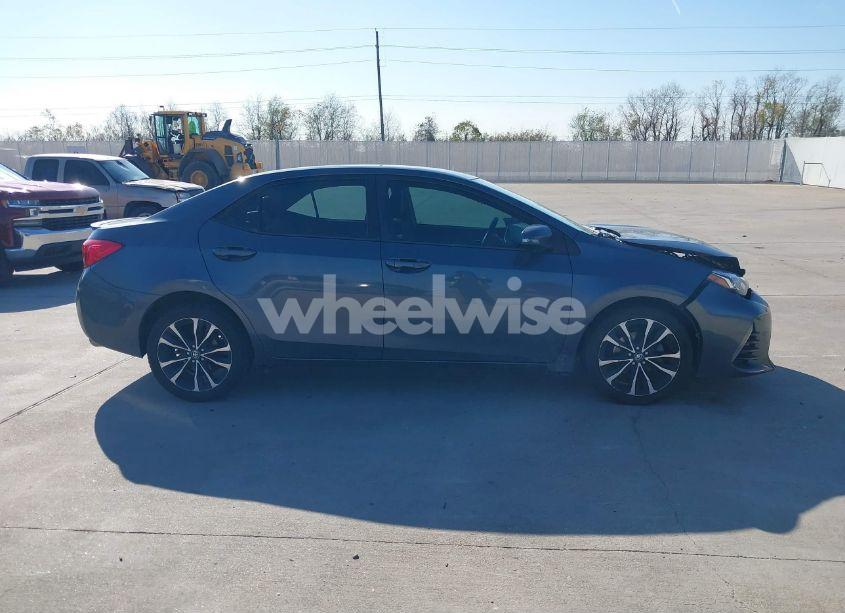 Photo 13 of 2017 Toyota Corolla SE (VIN 5YFBURHE8HP661679)