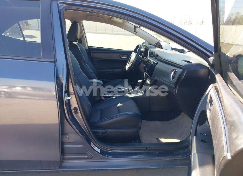 Photo 5 of 2017 Toyota Corolla SE (VIN 5YFBURHE8HP661679)