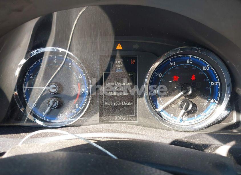 Photo 7 of 2017 Toyota Corolla SE (VIN 5YFBURHE8HP661679)