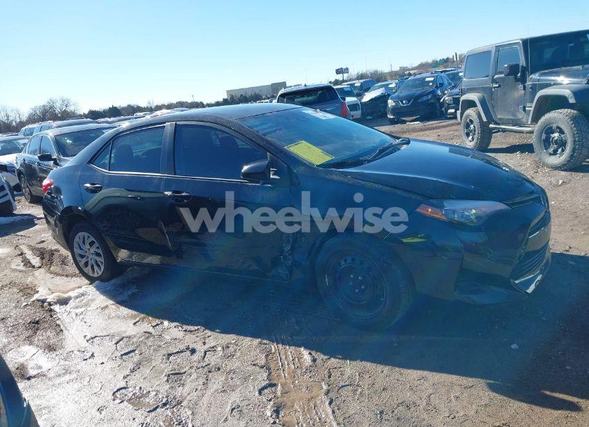 Photo 13 of 2017 Toyota Corolla LE (VIN 5YFBURHE8HP664954)