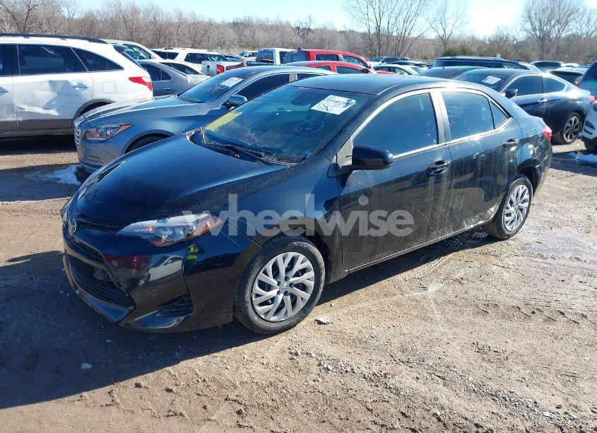 Photo 2 of 2017 Toyota Corolla LE (VIN 5YFBURHE8HP664954)