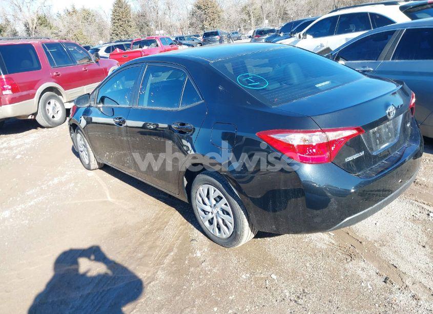 Photo 3 of 2017 Toyota Corolla LE (VIN 5YFBURHE8HP664954)