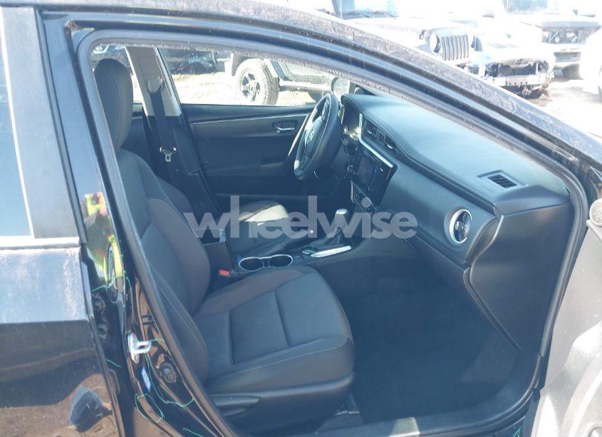 Photo 5 of 2017 Toyota Corolla LE (VIN 5YFBURHE8HP664954)