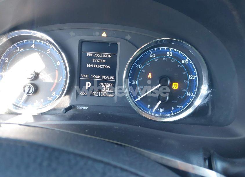 Photo 7 of 2017 Toyota Corolla LE (VIN 5YFBURHE8HP664954)