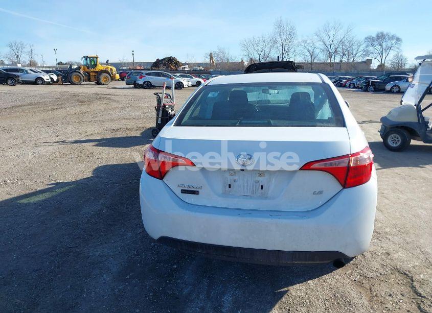 Photo 16 of 2017 Toyota Corolla LE (VIN 5YFBURHE8HP673752)