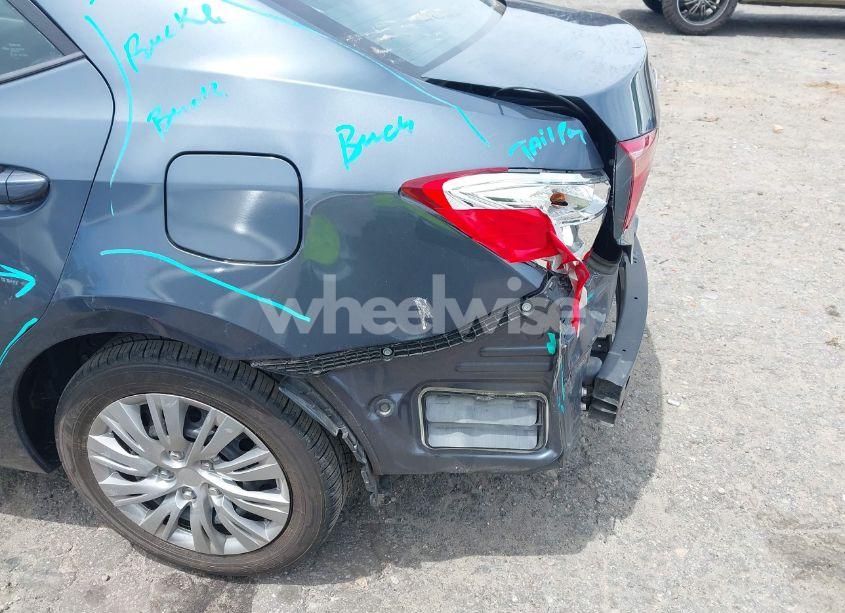 Photo 6 of 2017 Toyota Corolla L/LE/SE/SE SPECIAL EDITION/XLE/XSE (VIN 5YFBURHE8HP677302)