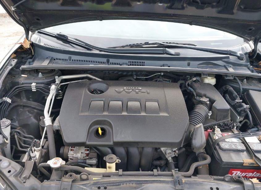 Photo 10 of 2017 Toyota Corolla LE (VIN 5YFBURHE8HP689191)