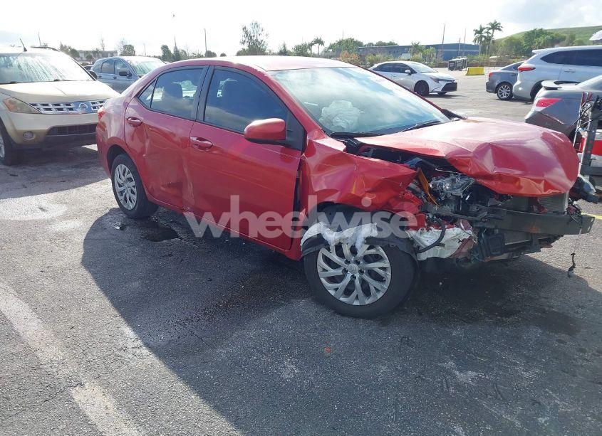 2017 Toyota Corolla LE (VIN 5YFBURHE8HP733092) main photo