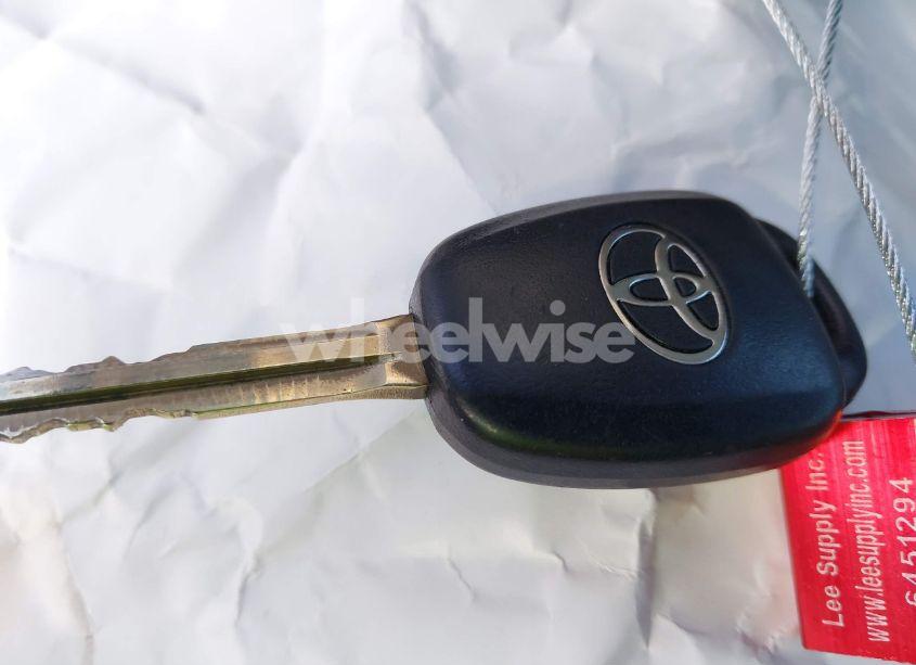 Photo 11 of 2017 Toyota Corolla LE (VIN 5YFBURHE8HP733092)