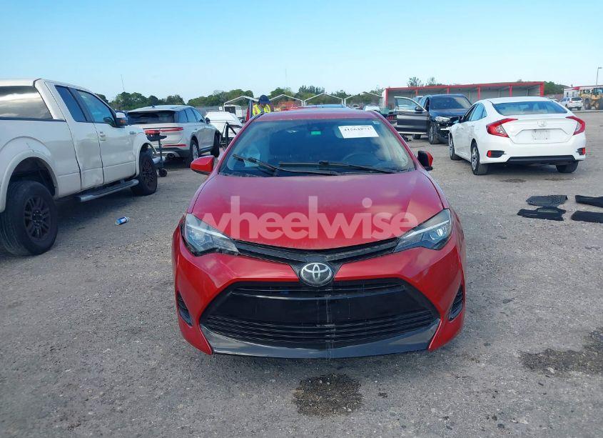 Photo 12 of 2018 Toyota Corolla LE (VIN 5YFBURHE8JP739738)