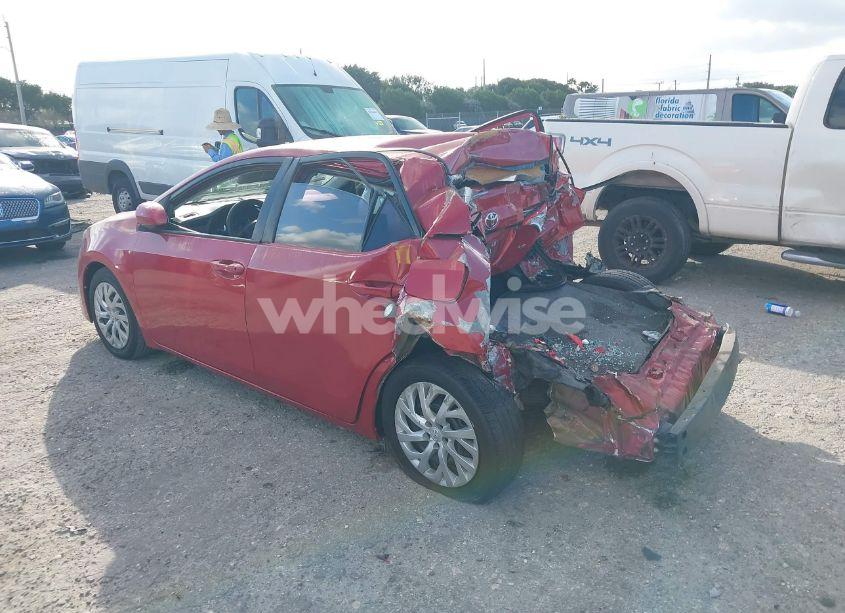 Photo 3 of 2018 Toyota Corolla LE (VIN 5YFBURHE8JP739738)