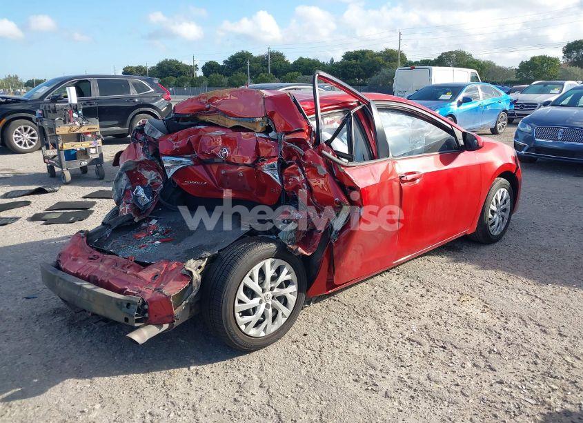 Photo 4 of 2018 Toyota Corolla LE (VIN 5YFBURHE8JP739738)