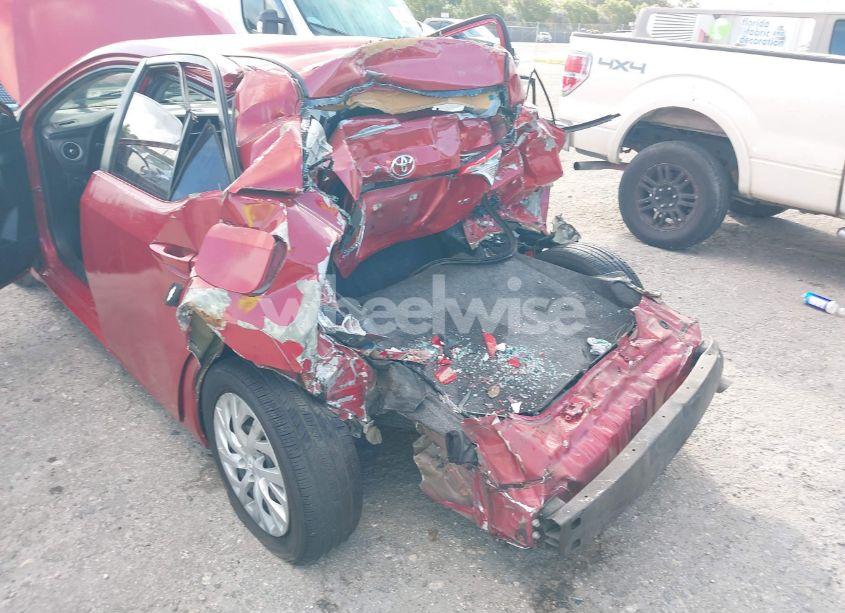 Photo 6 of 2018 Toyota Corolla LE (VIN 5YFBURHE8JP739738)