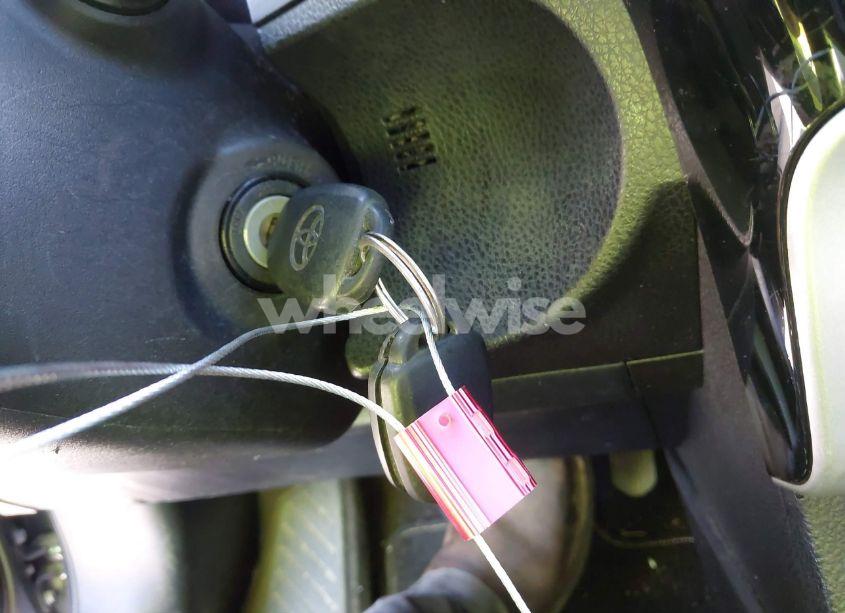 Photo 11 of 2018 Toyota Corolla LE (VIN 5YFBURHE8JP749881)