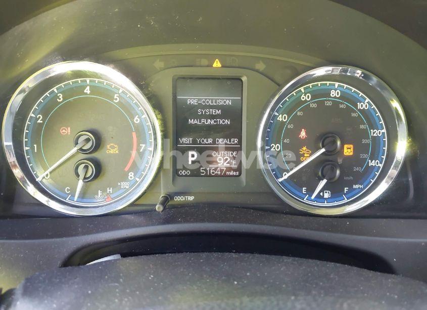 Photo 15 of 2018 Toyota Corolla LE (VIN 5YFBURHE8JP749881)