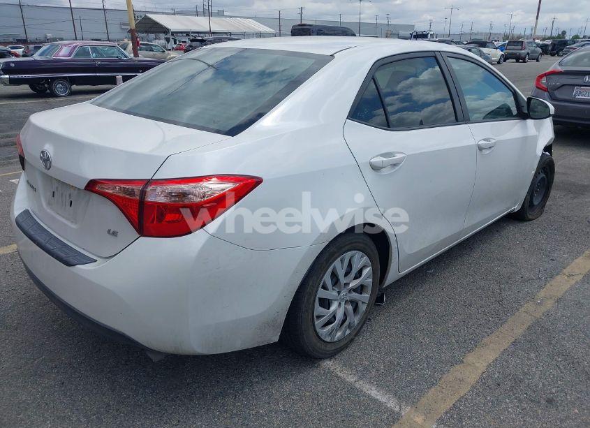 Photo 4 of 2018 Toyota Corolla LE (VIN 5YFBURHE8JP769404)