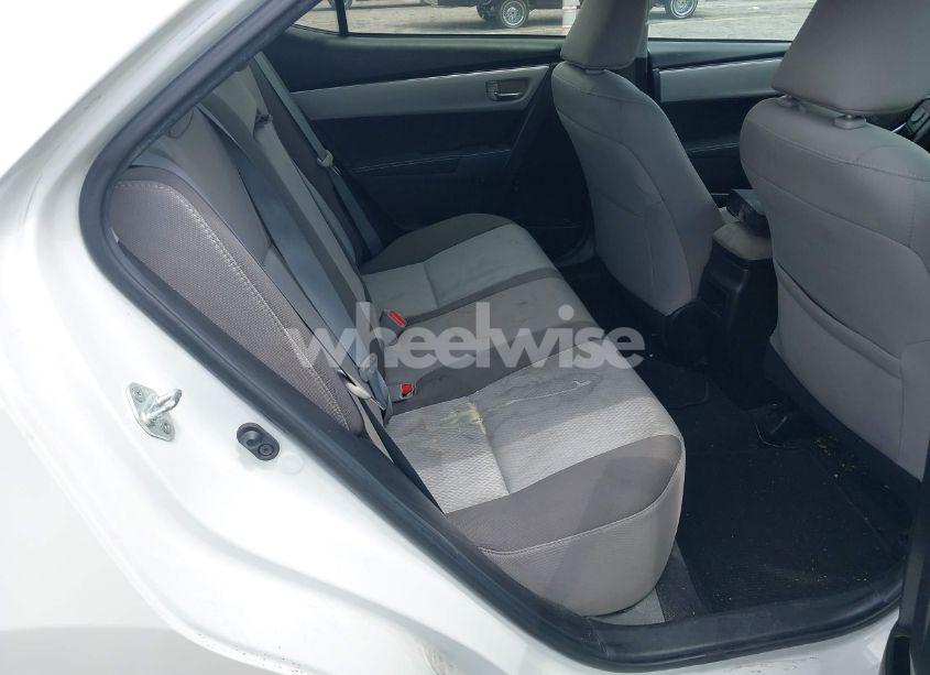 Photo 8 of 2018 Toyota Corolla LE (VIN 5YFBURHE8JP769404)