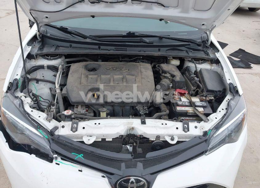 Photo 10 of 2018 Toyota Corolla LE (VIN 5YFBURHE8JP775686)