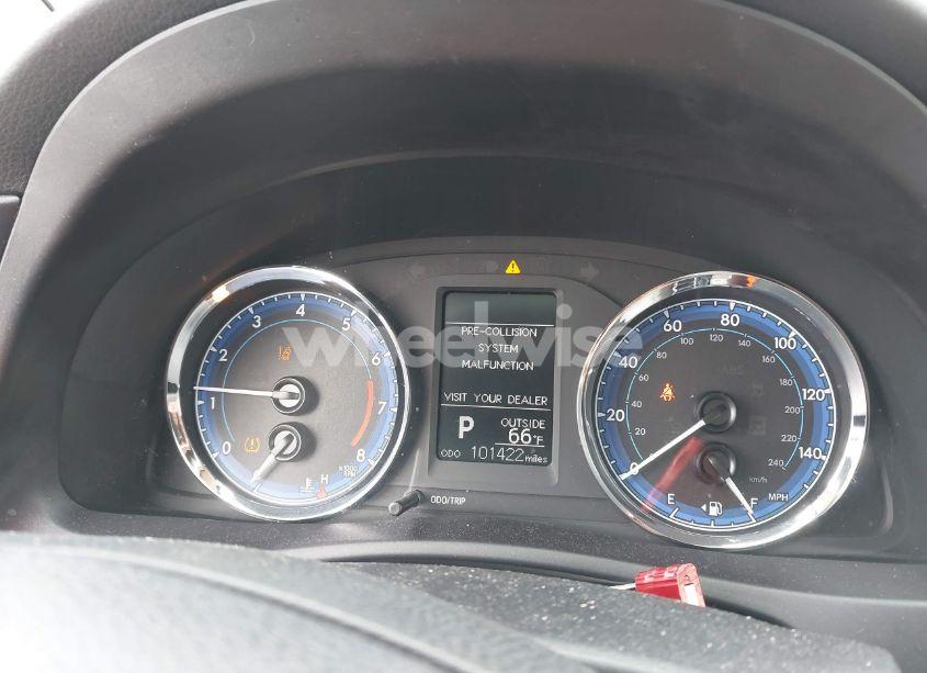 Photo 15 of 2018 Toyota Corolla LE (VIN 5YFBURHE8JP775686)