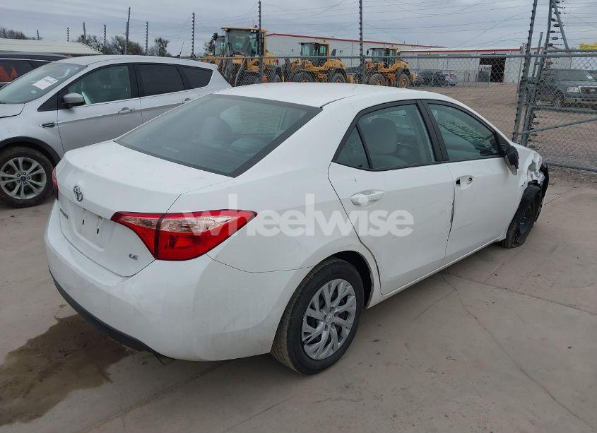 Photo 4 of 2018 Toyota Corolla LE (VIN 5YFBURHE8JP775686)