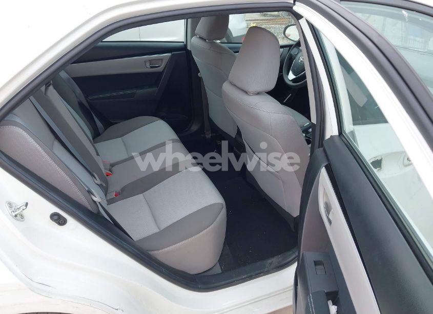 Photo 8 of 2018 Toyota Corolla LE (VIN 5YFBURHE8JP775686)