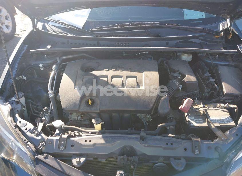 Photo 10 of 2018 Toyota Corolla LE (VIN 5YFBURHE8JP792715)