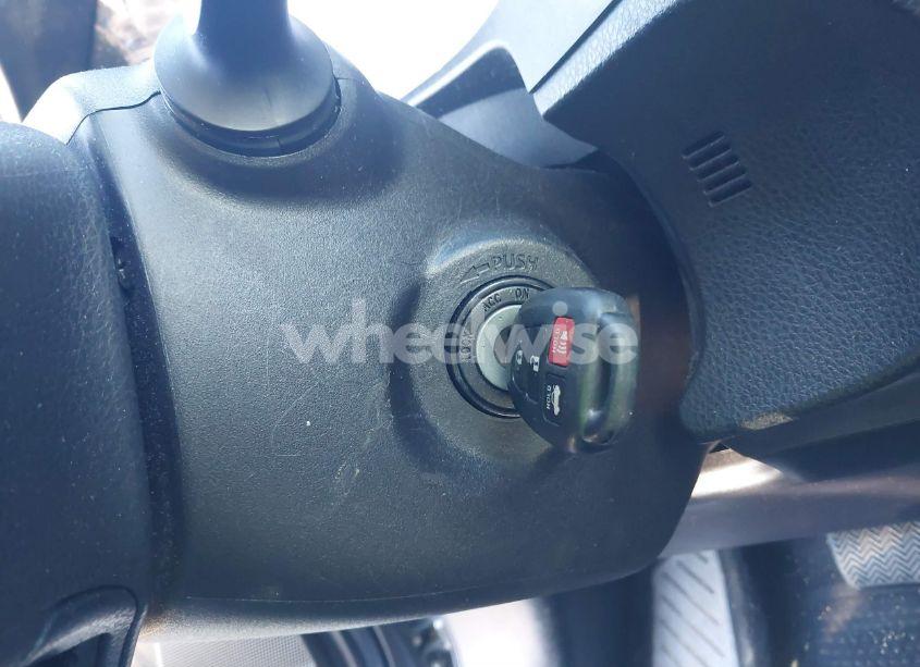 Photo 11 of 2018 Toyota Corolla LE (VIN 5YFBURHE8JP792715)