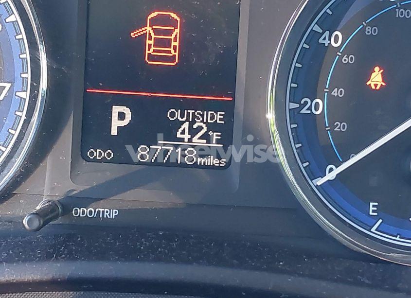 Photo 15 of 2018 Toyota Corolla LE (VIN 5YFBURHE8JP792715)