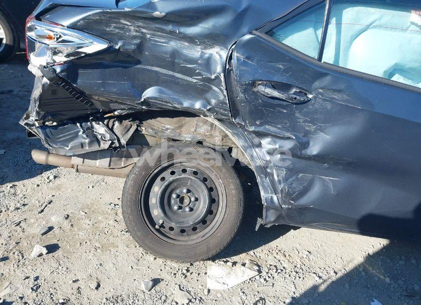 Photo 6 of 2018 Toyota Corolla LE (VIN 5YFBURHE8JP792715)