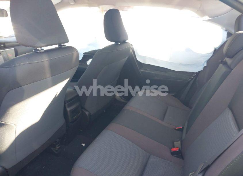 Photo 8 of 2018 Toyota Corolla LE (VIN 5YFBURHE8JP792715)