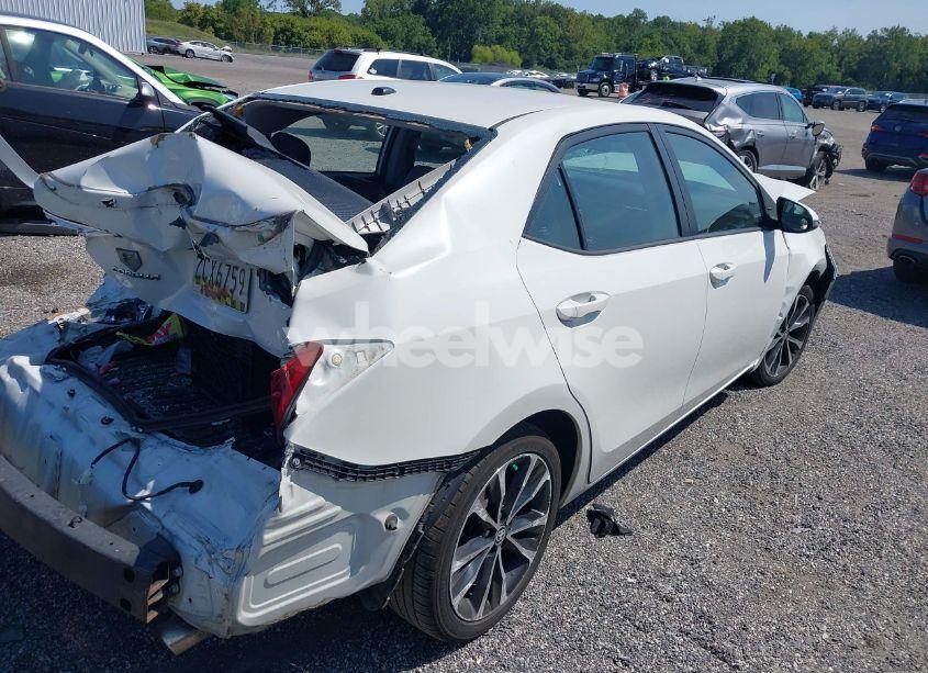 Photo 4 of 2018 Toyota Corolla SE (VIN 5YFBURHE8JP795145)