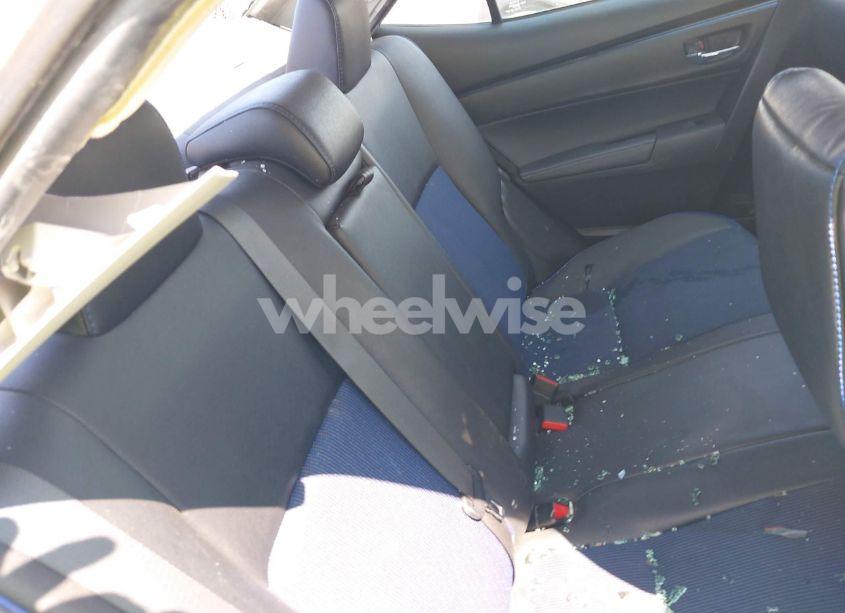 Photo 8 of 2018 Toyota Corolla SE (VIN 5YFBURHE8JP795145)