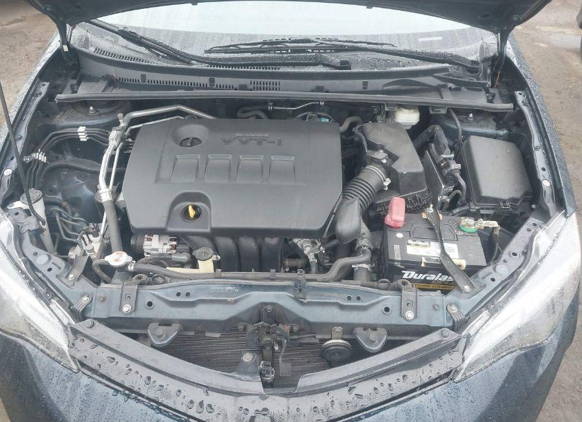 Photo 10 of 2018 Toyota Corolla LE (VIN 5YFBURHE8JP795999)