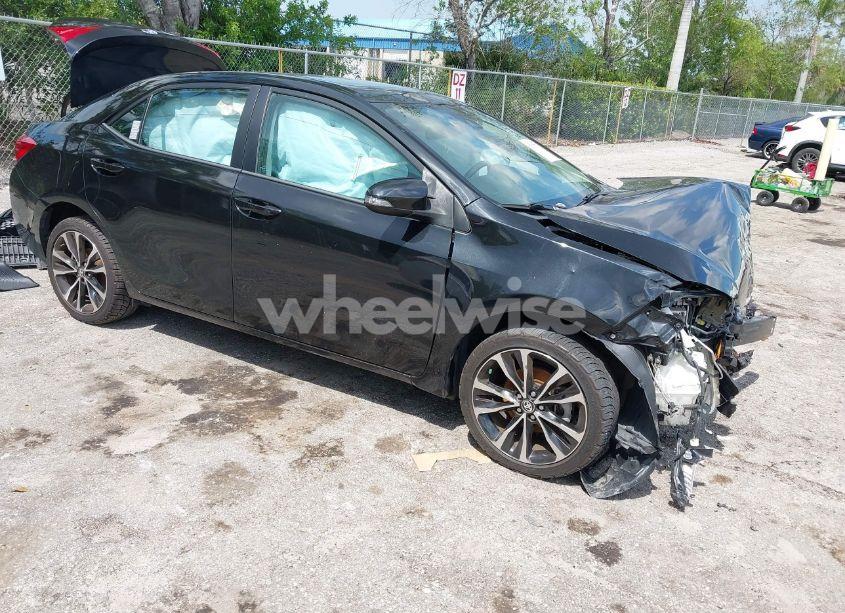 2018 Toyota Corolla XSE (VIN 5YFBURHE8JP796909) main photo