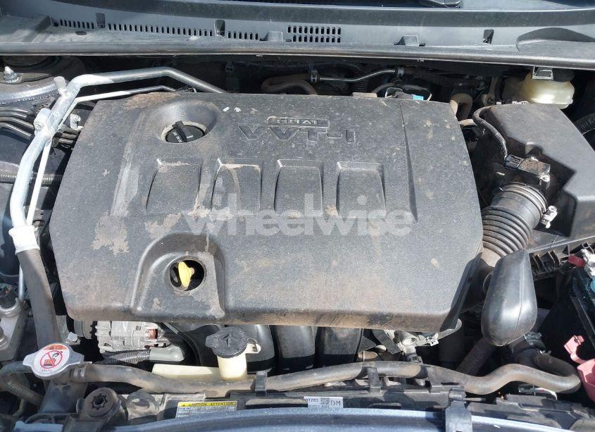 Photo 10 of 2018 Toyota Corolla LE (VIN 5YFBURHE8JP807522)