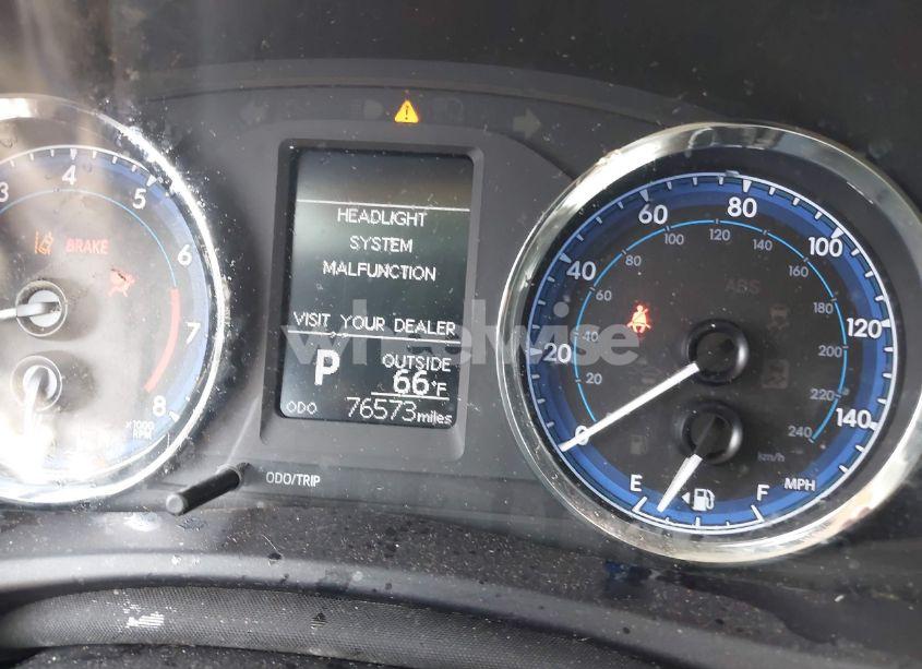 Photo 15 of 2018 Toyota Corolla LE (VIN 5YFBURHE8JP807522)