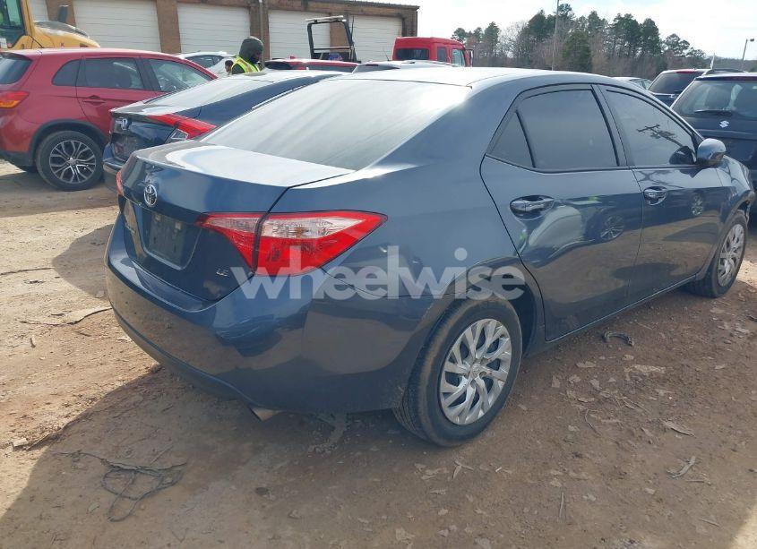 Photo 4 of 2018 Toyota Corolla LE (VIN 5YFBURHE8JP807522)