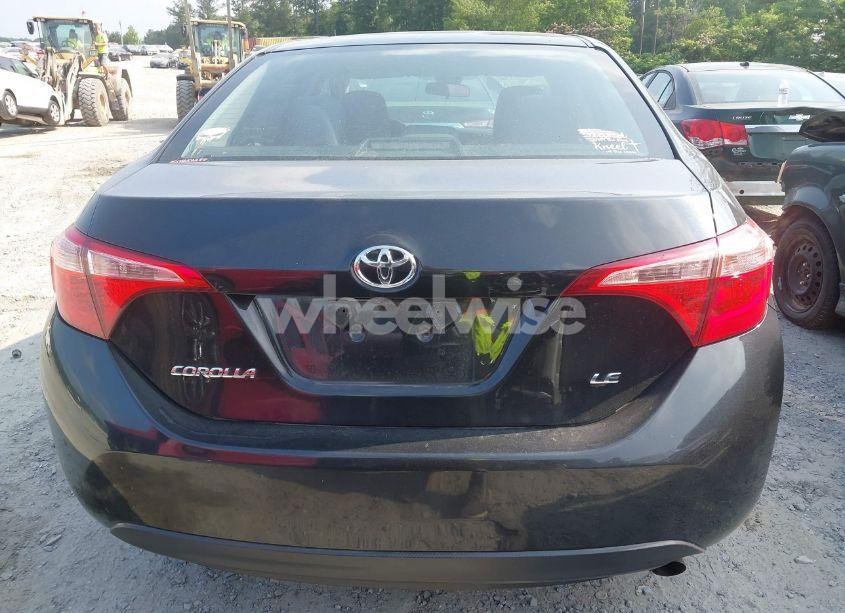Photo 16 of 2018 Toyota Corolla LE (VIN 5YFBURHE8JP817144)