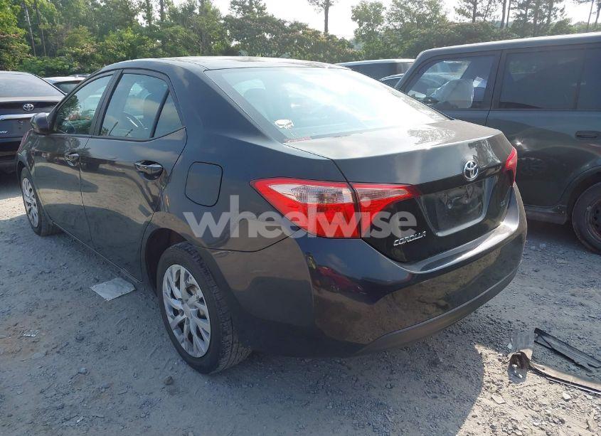 Photo 3 of 2018 Toyota Corolla LE (VIN 5YFBURHE8JP817144)
