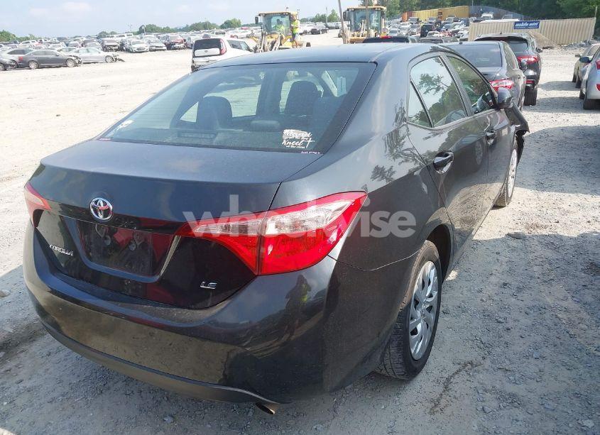 Photo 4 of 2018 Toyota Corolla LE (VIN 5YFBURHE8JP817144)