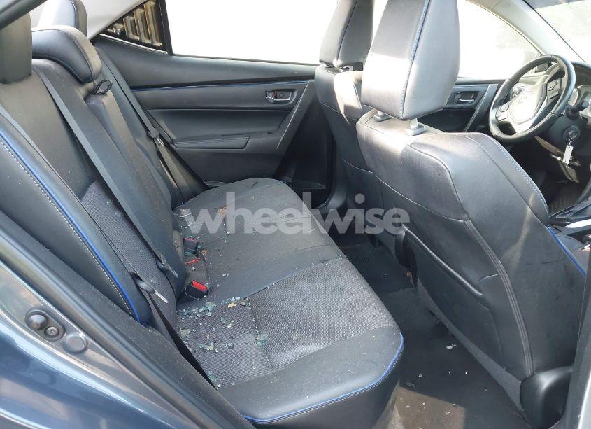 Photo 8 of 2018 Toyota Corolla SE (VIN 5YFBURHE8JP817984)