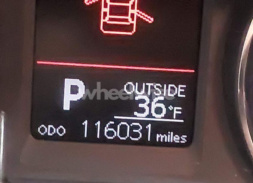 Photo 15 of 2018 Toyota Corolla LE (VIN 5YFBURHE8JP818469)