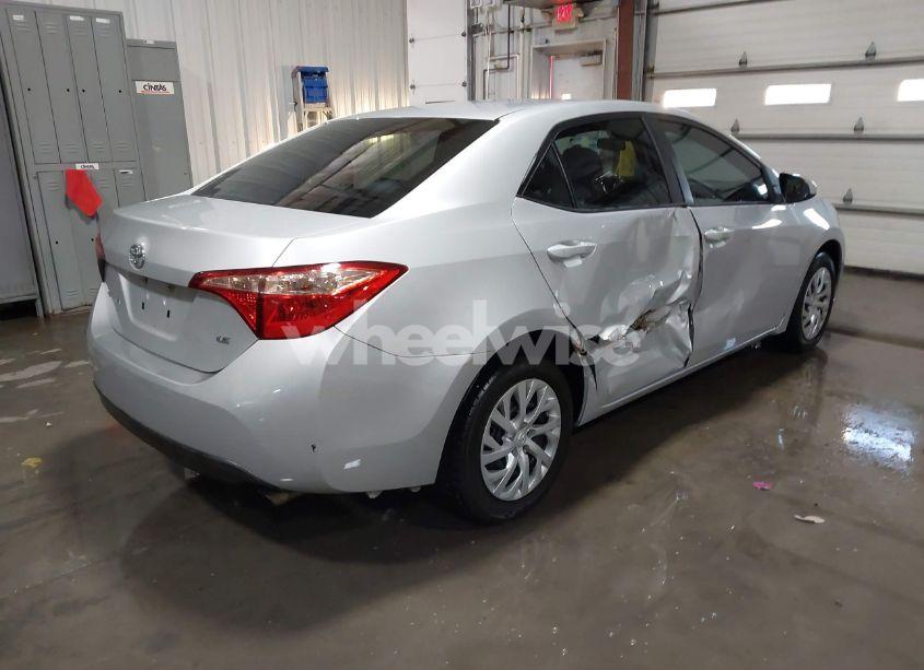 Photo 4 of 2018 Toyota Corolla LE (VIN 5YFBURHE8JP818469)