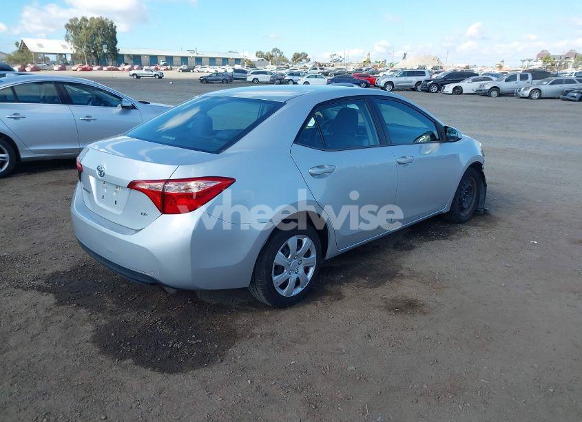 Photo 4 of 2018 Toyota Corolla LE (VIN 5YFBURHE8JP827589)